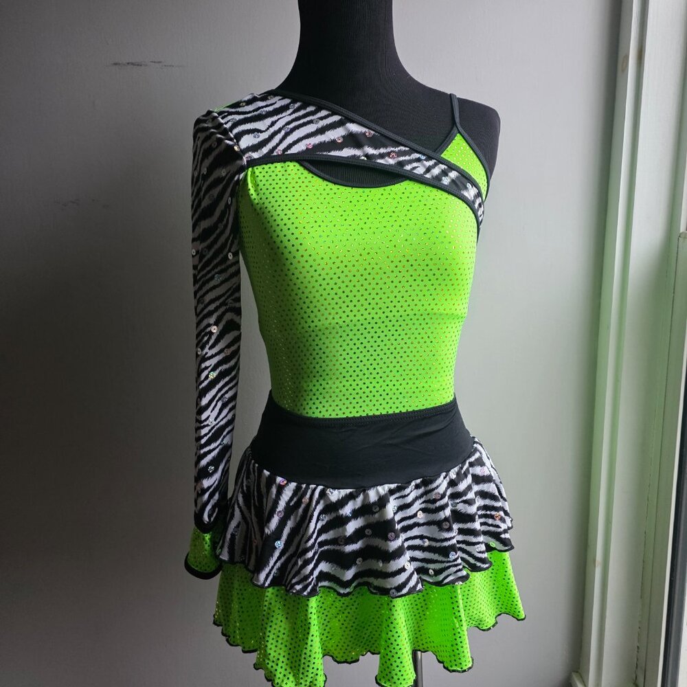 Two-piece dance costume